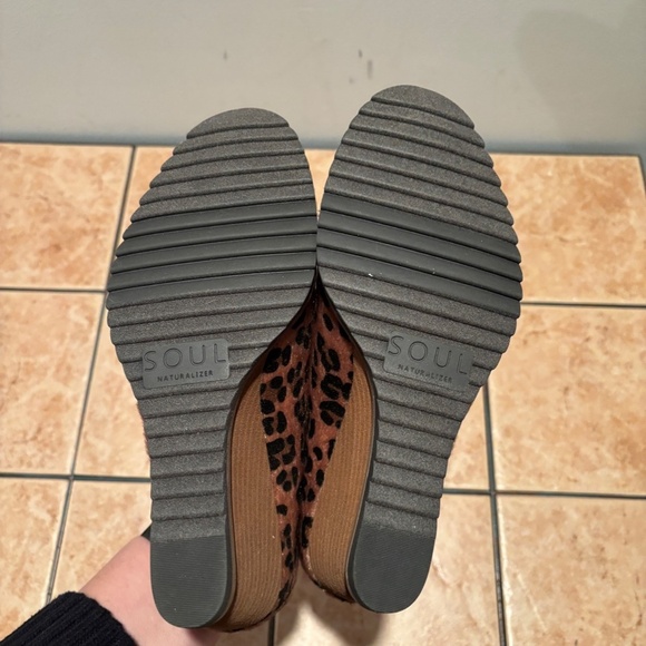 Soul Naturalizer Leopard Print Haley Mule Wedge Size 6 - Picture 9 of 10